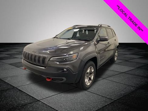 Used 2019 Jeep Cherokee Trailhawk AWD/4WD image 3