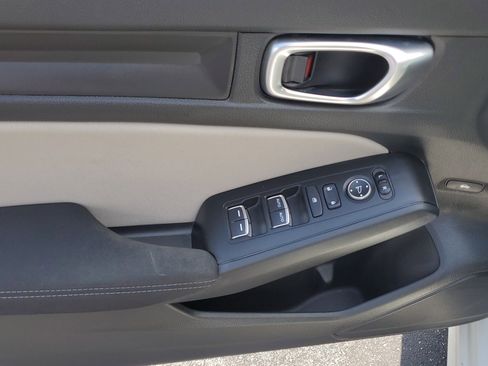 Used 2023 Honda Civic LX image 17