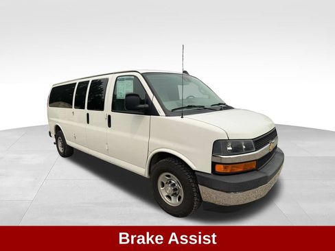 Used 2019 Chevrolet Express 3500 LT w/ LT Preferred Equipment Group RWD image 9