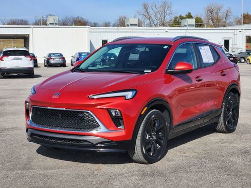 Used 2024 Buick Encore GX Sport Touring w/ Comfort Package image 3