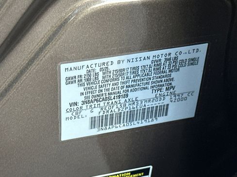 Certified 2025 Nissan Kicks SV image 32