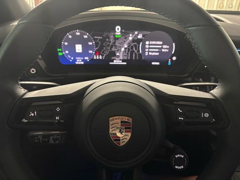 Used 2025 Porsche Macan Electric RWD image 17