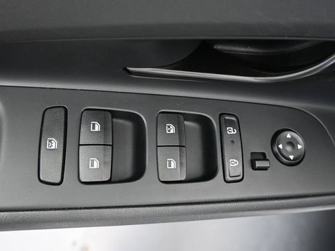 Used 2025 Hyundai Elantra SEL FWD image 22