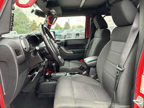 Used 2012 Jeep Wrangler Unlimited Sport AWD/4WD image 13