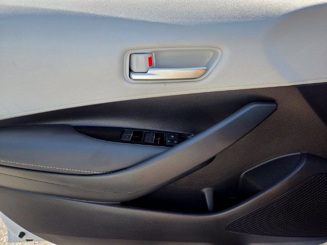Used 2025 Toyota Corolla SE FWD image 34