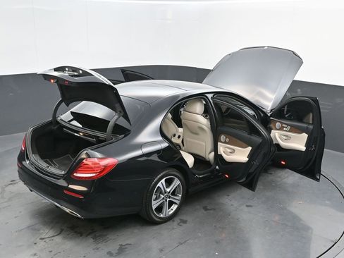 Used 2020 Mercedes-Benz E 350 E 350 w/ Parking Assistance Package image 38