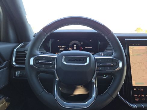 New 2026 GMC Acadia Denali Ultimate w/ LPO, Floor Liner Package image 35