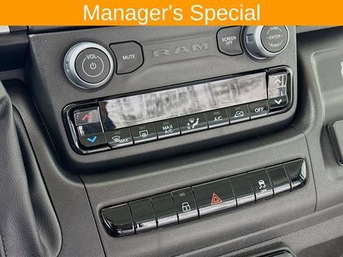 Used 2025 RAM ProMaster 3500 w/ Quick Order Package 22G SLT FWD image 15