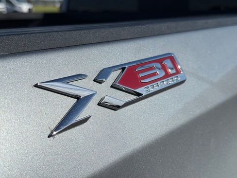 Used 2024 GMC Sierra 1500 SLT w/ SLT Premium Plus Package AWD/4WD image 8