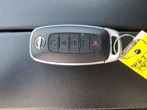 Used 2026 Nissan Rogue SV w/ Cold Weather Package AWD/4WD image 34