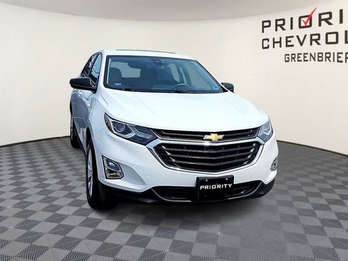 Used 2020 Chevrolet Equinox LS w/ LS Convenience Package AWD/4WD image 3