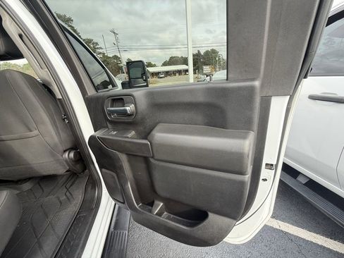 Used 2022 Chevrolet Silverado 2500 Custom w/ Custom Value Package image 22