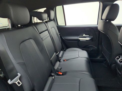 New 2026 Mercedes-Benz GLB 250 image 21