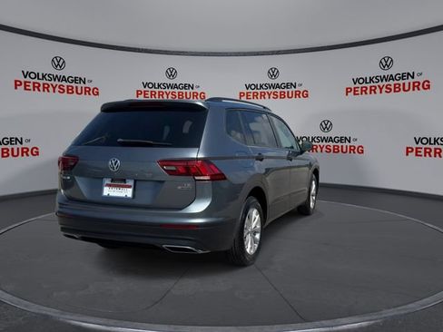 Used 2018 Volkswagen Tiguan S w/ 3rd Row Seat Package AWD/4WD image 7