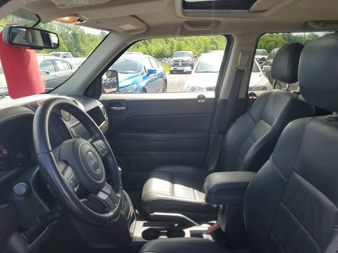 Used 2017 Jeep Patriot High Altitude AWD/4WD image 11