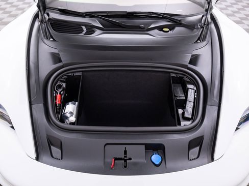 Used 2023 Porsche Taycan image 29