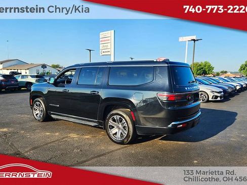 Used 2024 Jeep Wagoneer L Series II w/ Flexible Seating Group AWD/4WD image 5