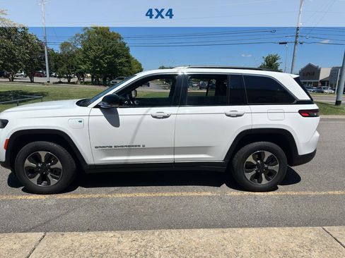 Used 2024 Jeep Grand Cherokee Limited 4xe AWD/4WD image 6