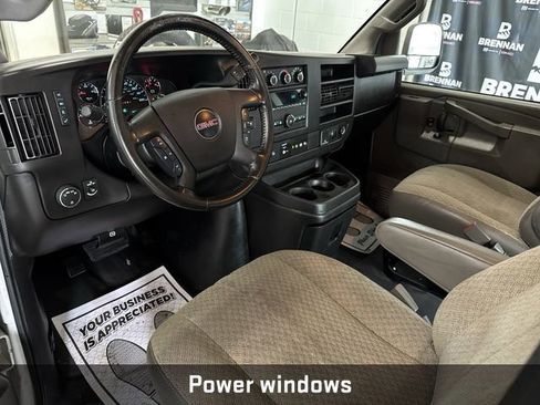 Certified 2022 GMC Savana 2500 Extended RWD image 11