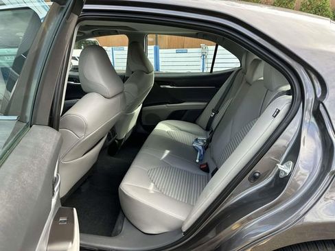 Used 2023 Toyota Camry SE image 13