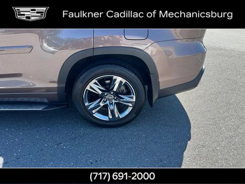Used 2019 Toyota Highlander Limited Platinum AWD/4WD image 37