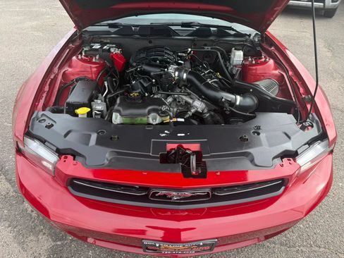 Used 2011 Ford Mustang Premium w/ 202A Rapid Spec Order Code RWD image 25