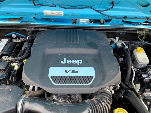 Used 2018 Jeep Wrangler Unlimited Sport S image 31