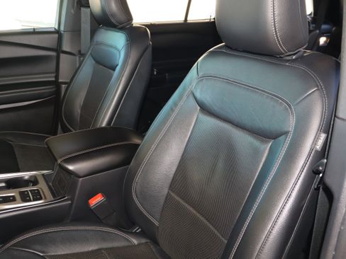 Used 2020 Ford Explorer Limited image 23
