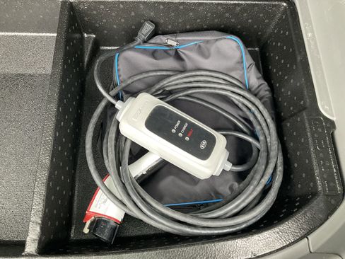 Used 2018 Kia Soul EV + w/ Sun & Fun Package image 47