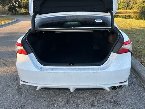 Used 2019 Toyota Camry SE image 10