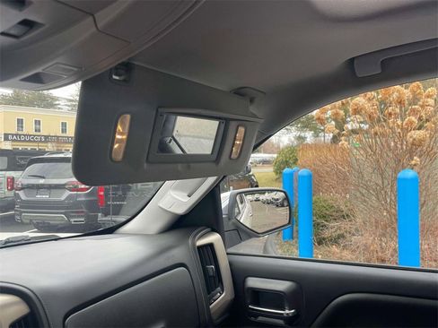 Used 2018 GMC Sierra 1500 Denali image 31