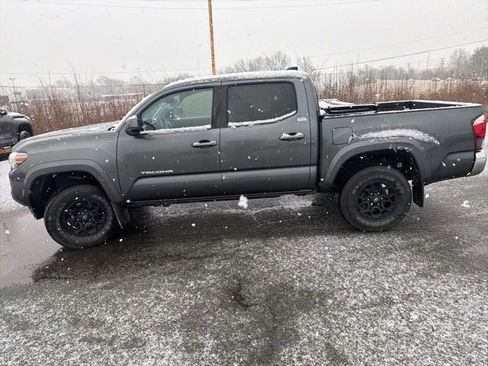 Used 2021 Toyota Tacoma SR5 image 5