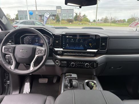 Used 2026 Chevrolet Silverado 1500 LT Trail Boss w/ LT Trail Boss Premium Package AWD/4WD image 14
