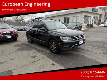 Used 2020 Volkswagen Tiguan SE w/ Panoramic Sunroof Package