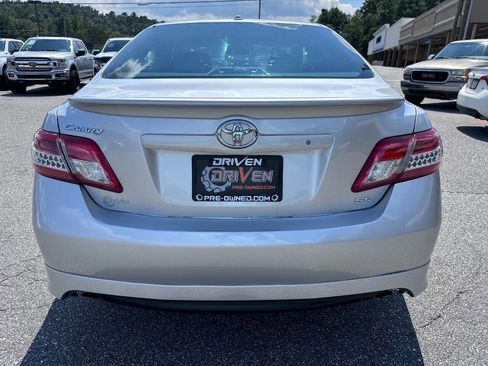 Used 2011 Toyota Camry SE image 8