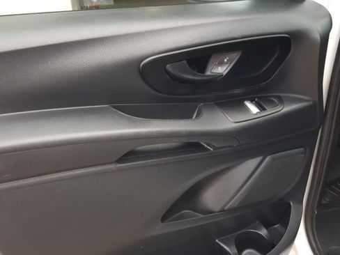 Used 2018 Mercedes-Benz Metris image 20