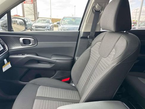 New 2026 Kia Sorento LX FWD image 18