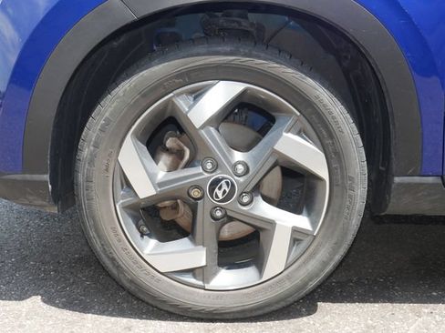 Used 2023 Hyundai Venue SEL FWD image 10