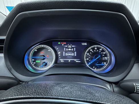 Certified 2024 Toyota Venza LE image 12