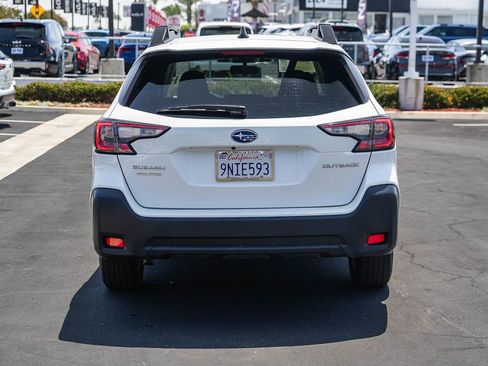 Certified 2025 Subaru Outback Premium AWD/4WD image 9