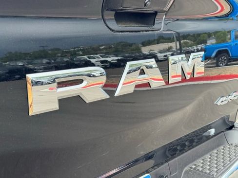 New 2026 RAM 1500 Laramie AWD/4WD image 18