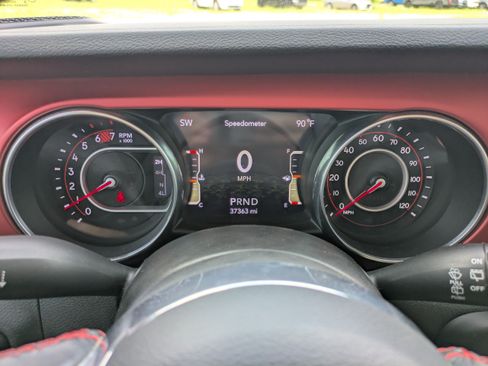 Used 2021 Jeep Wrangler Unlimited Rubicon AWD/4WD image 22