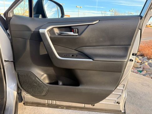 Used 2023 Toyota RAV4 SE image 30