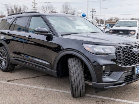 New 2026 Ford Explorer ST image 2