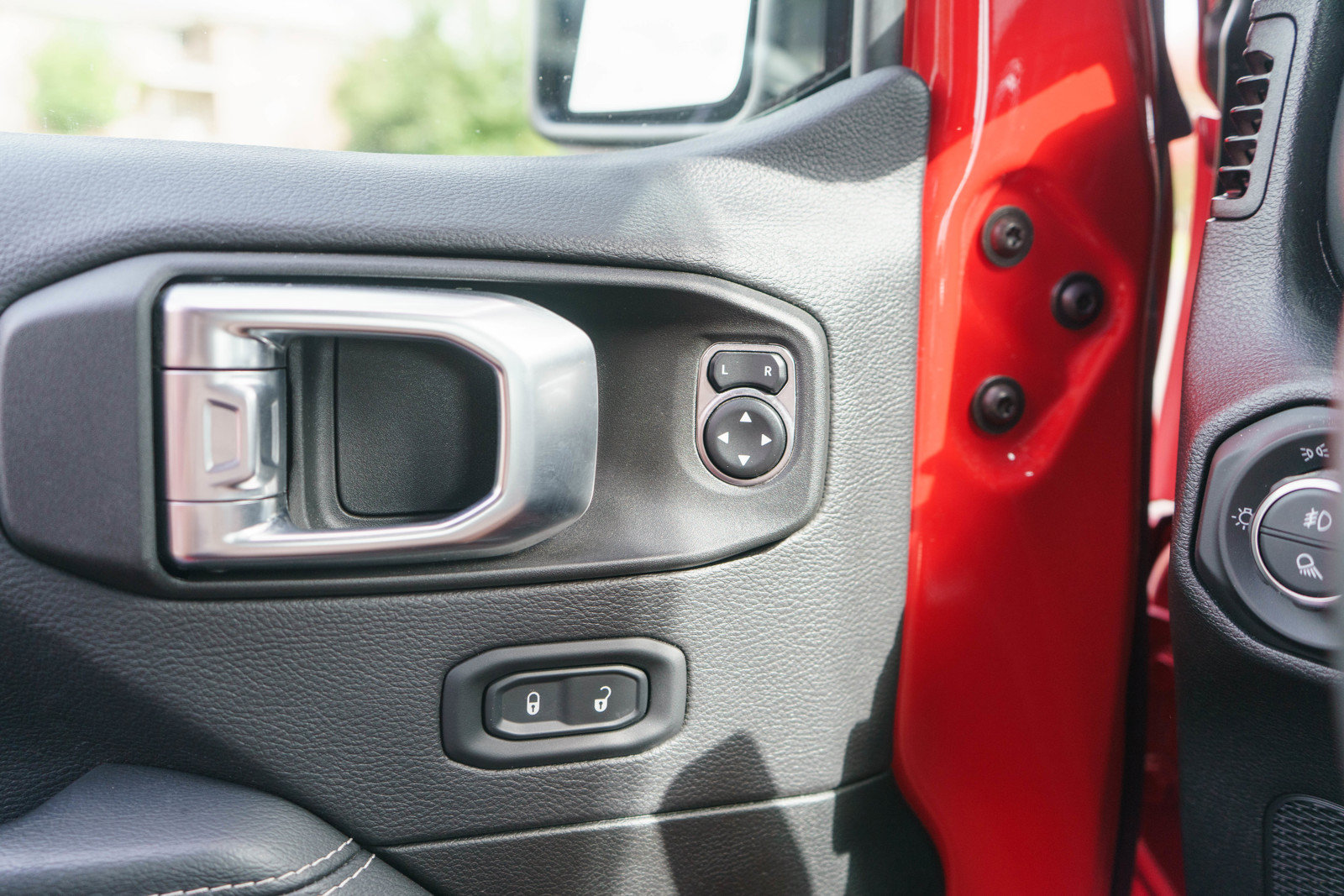 Used 2022 Jeep Gladiator Rubicon w/ LED Lighting Group AWD/4WD image 26