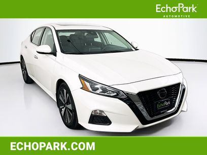 Used 2022 Nissan Altima 2.5 SV w/ SV Premium Package