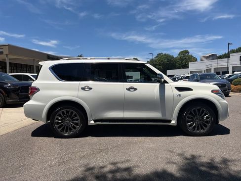 Used 2020 Nissan Armada Platinum w/ Platinum Reserve Package RWD image 14