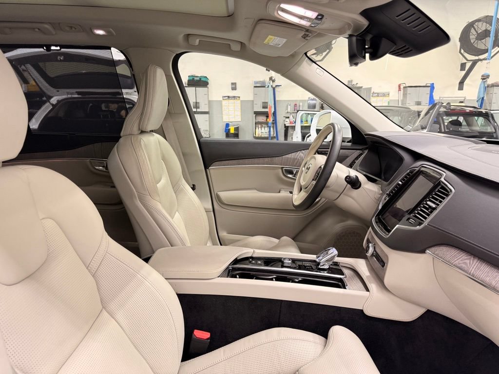 Used 2024 Volvo XC90 B6 Ultimate w/ Protection Package Premier AWD/4WD image 30