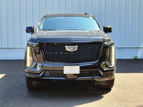 New 2025 Cadillac Escalade ESV Sport Platinum w/ LPO, ONYX Package image 8