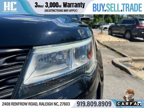 Used 2017 Ford Explorer XLT w/ Equipment Group 202A AWD/4WD image 9
